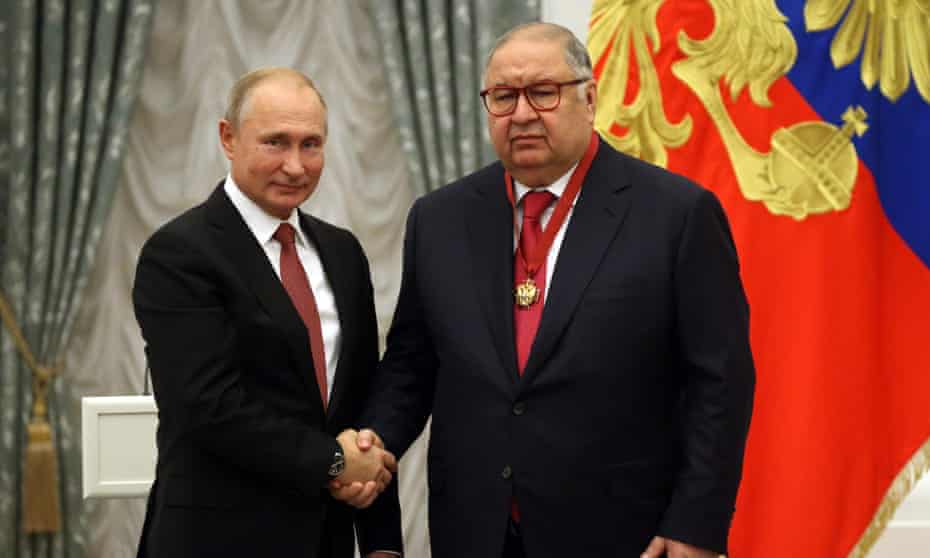 Alisher Usmanov with Vladimir Putin at the State Awards Ceremony at the Kremlin in November 2018.