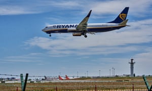 Ryanair flight FR1080 from London Stansted lands in Humberto Delgado International Airport.