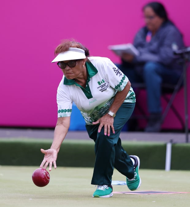 Carmen Anderson in action in the women's fours third round in Leamington Spa.