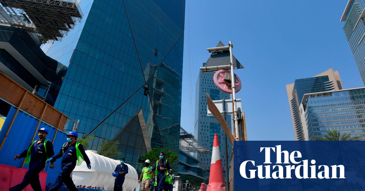 UAE cuts working week and shifts weekend back a day