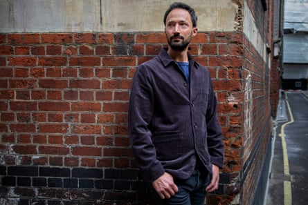 Investigative journalist Alexi Mostrous … on Hoaxed.