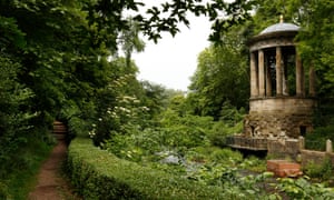 St Bernardâs Well, seen from Dean Gardens in Edinburgh