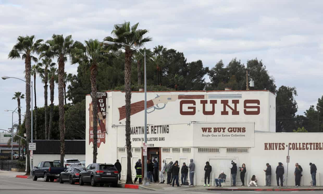 Americans bought at least 150m guns in decade since Sandy Hook shooting (theguardian.com)