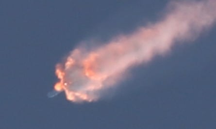 SpaceX cargo ship explodes