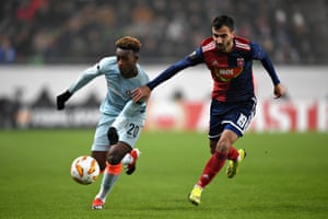 Callum Hudson-Odoi of Chelsea attempts to go past Boban Nikolov of Vidi.