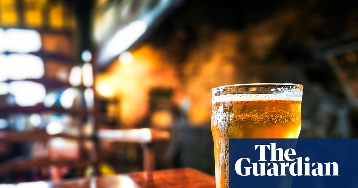 Las empresas del Reino Unido en estrés financiero crítico aumentan en un tercio a medida que aumentan los costos, según un informe.