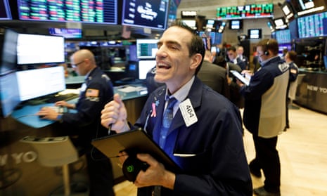 Traders on the New York stock exchange