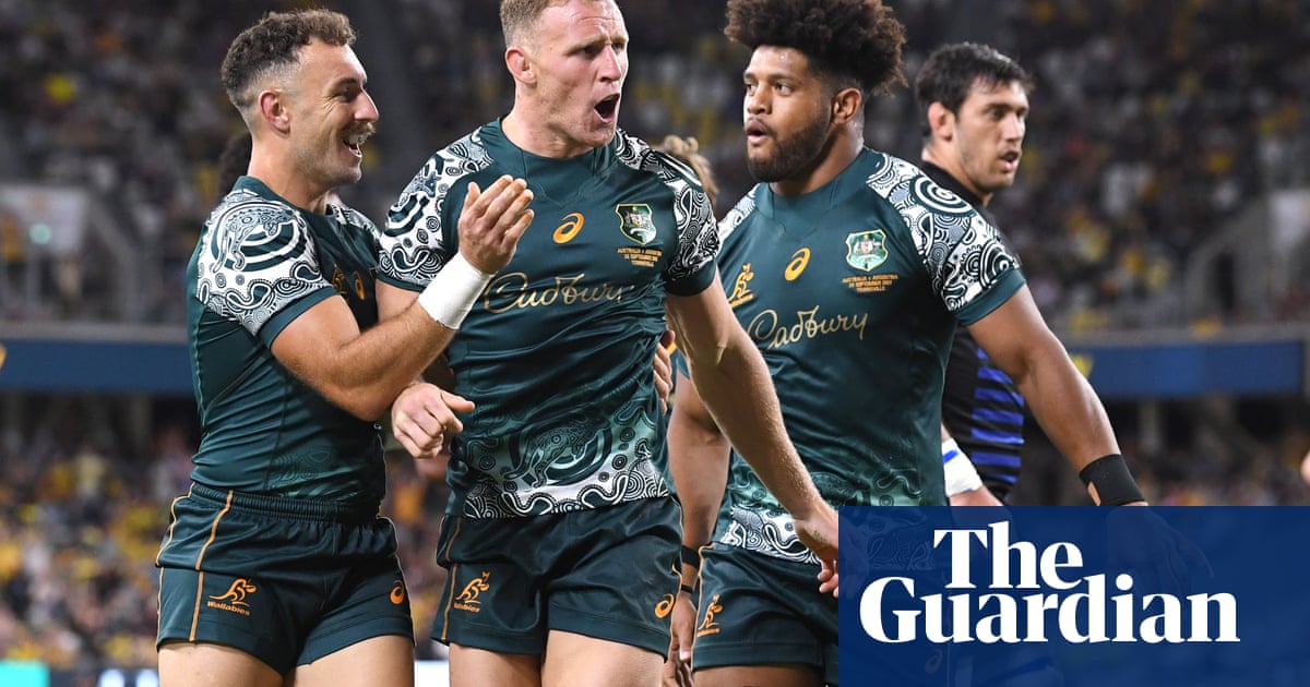 Australia cruise to victory over Argentina to keep unbeaten run going