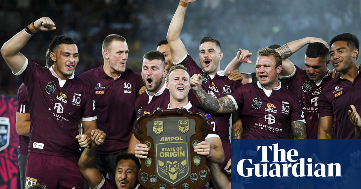 Queensland secure famous State of Origin triumph with game three win over NSW