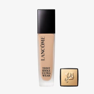 Lancôme Teint Idole Ultra Wear foundation.