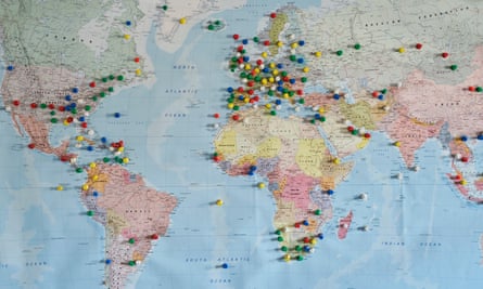 Alfinetes em um mapa