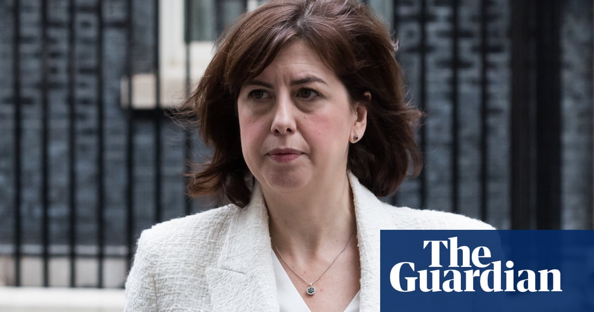 No 10 backs Lucy Powell after her apology for grooming gangs remark