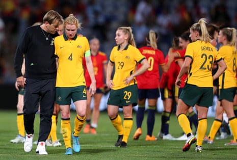 Tony Gustavsson consoles Clare Polkinghorne after Australia’s 7-0 defeat to Spain at the weekend.