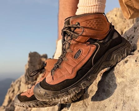 a photo of Keen Men’s Targhee 4 Waterproof Hiking Boots
