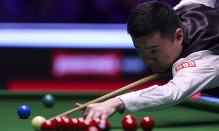 Ding Junhui rode his luck to defeat Mark Williams 6-5 in the opening round.