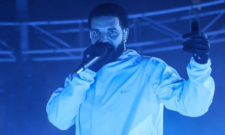 Drake performing in February 2022.