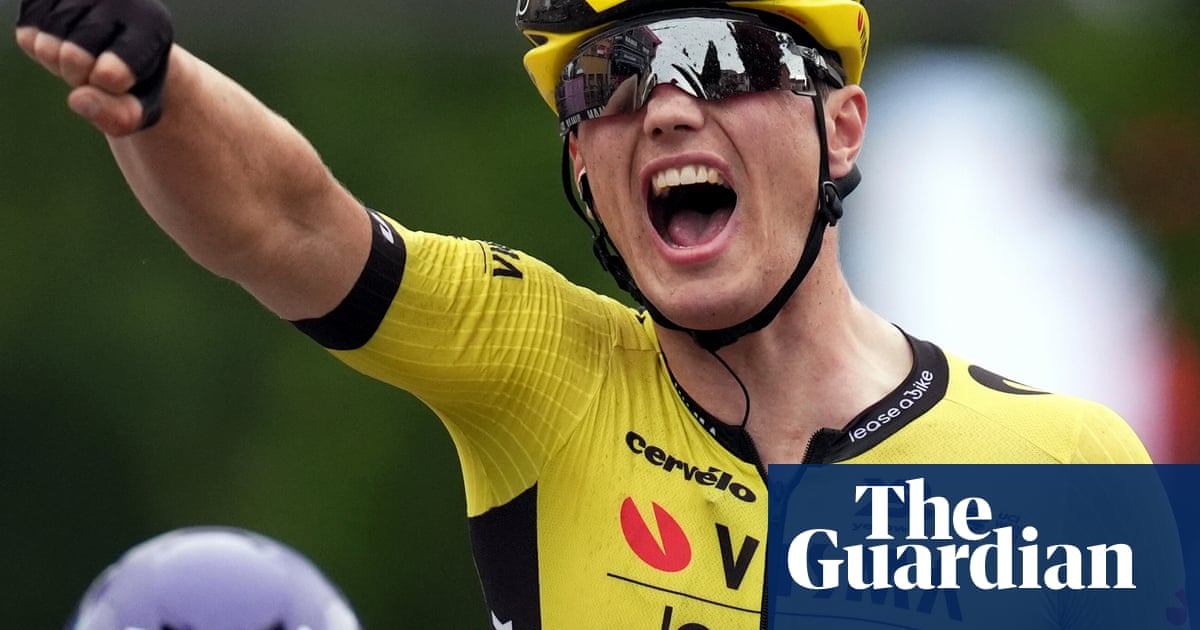 Giro d'Italia: Olav Kooij sprints to stage 12 glory as Del Toro retains pink jersey