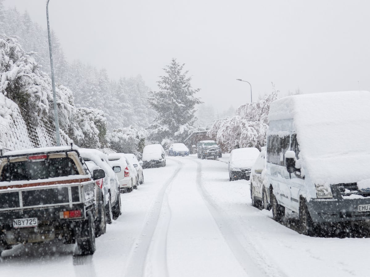 Spring Storm Brings Snow To New Zealand S Beaches And Travel Chaos New Zealand The Guardian