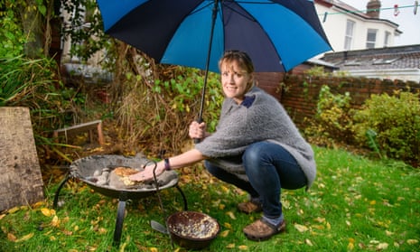 Linda Geddes prepares a Neanderthal patty in her garden