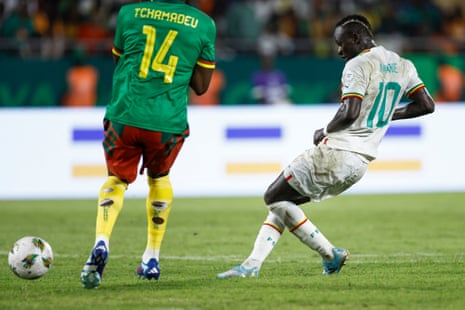 Sadio Mane rondt de punten voor Senegal af met een klinische finish.