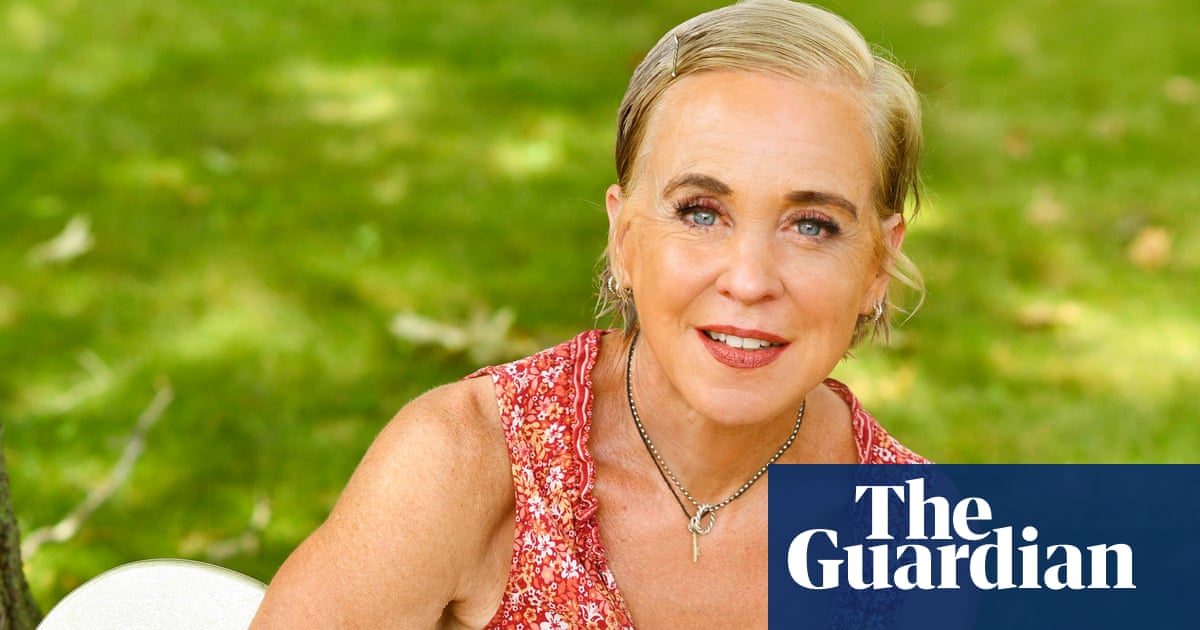 Η τραγουδίστρια των Throwing Muses, Kristin Hersh: «Αναγκάστηκα να κάνω μουσική αφού άνοιξα το κρανίο μου»
