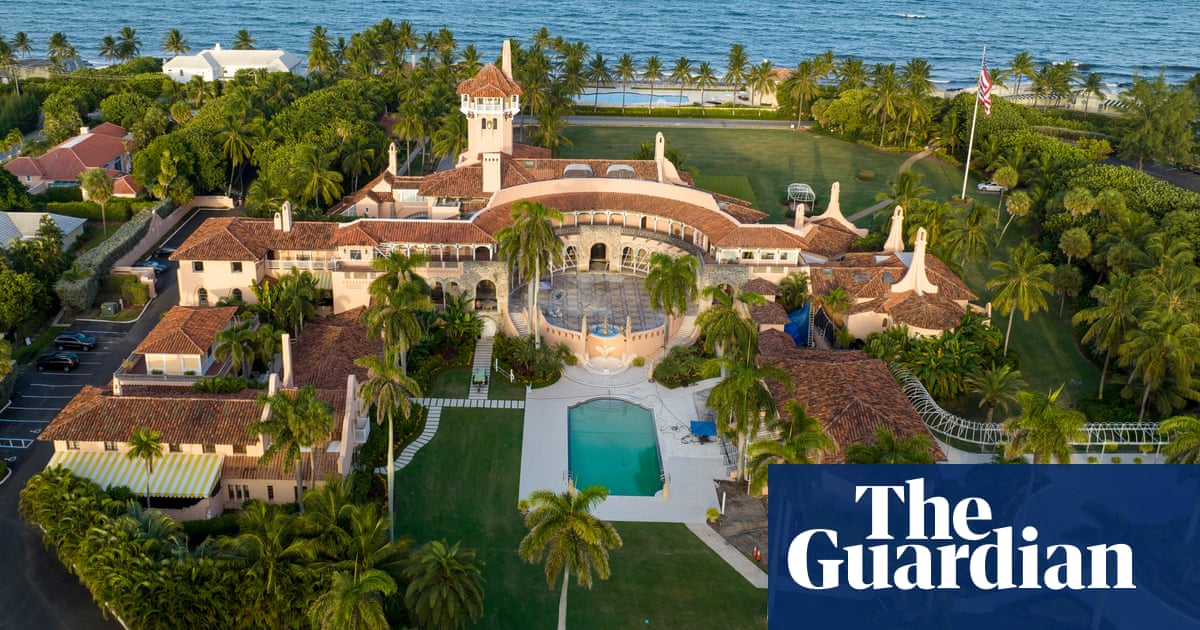 Trump to return ancient Israeli artefacts held at Mar-a-Lago