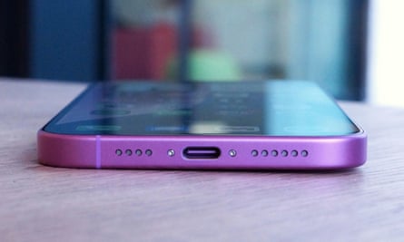 The USB-C port of the iPhone 16 Plus.
