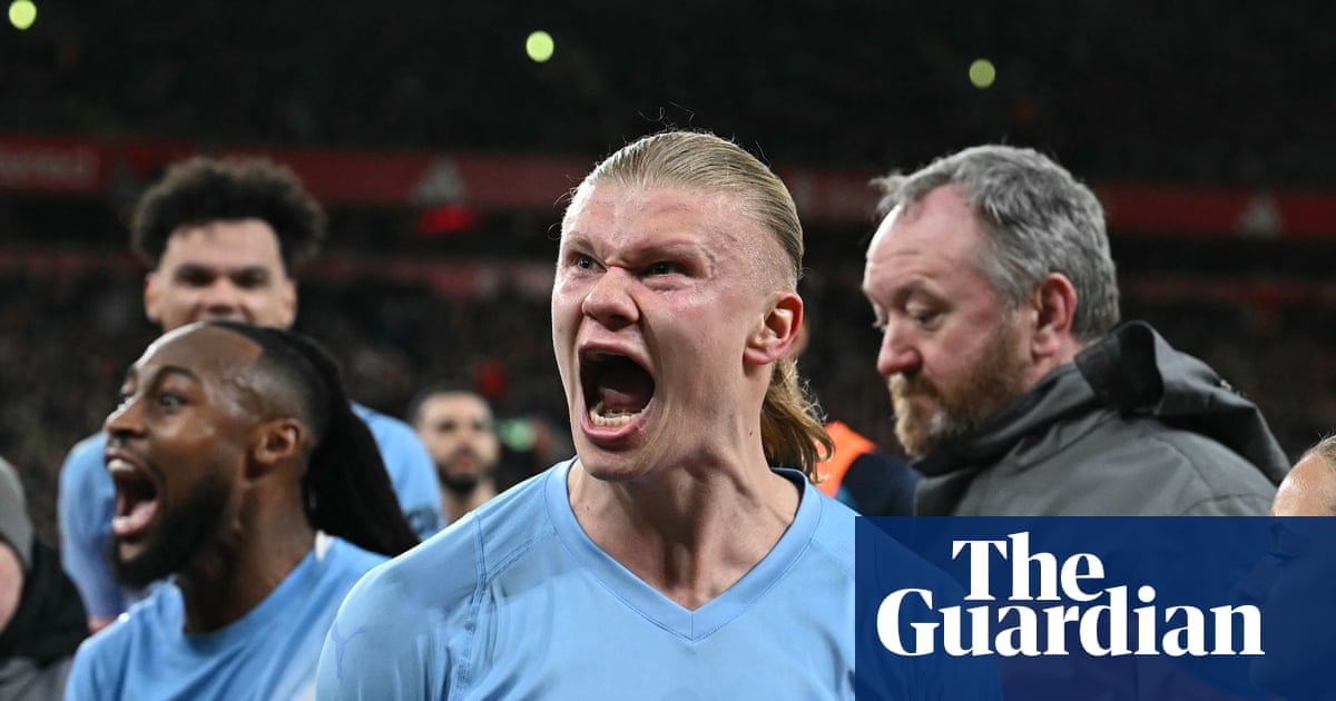 Manchester City keep up title chase with late comeback win at Liverpool Manchester City keep up title chase with late comeback win at Liverpool