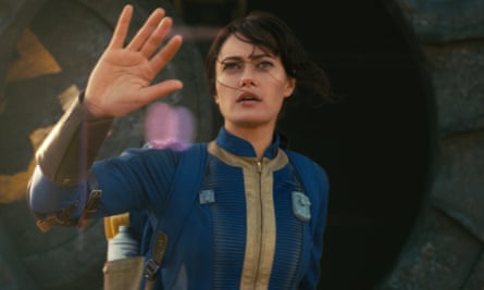 Ella Purnell in Fallout.