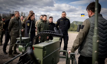 Volodymyr Zelenskiy inspects weapons and equipment in Kyiv