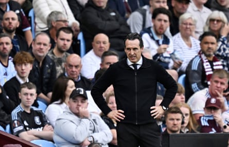 Unai Emery looks despondent on the sidelines during Aston Villa's defeat to Nottingham Forest.
