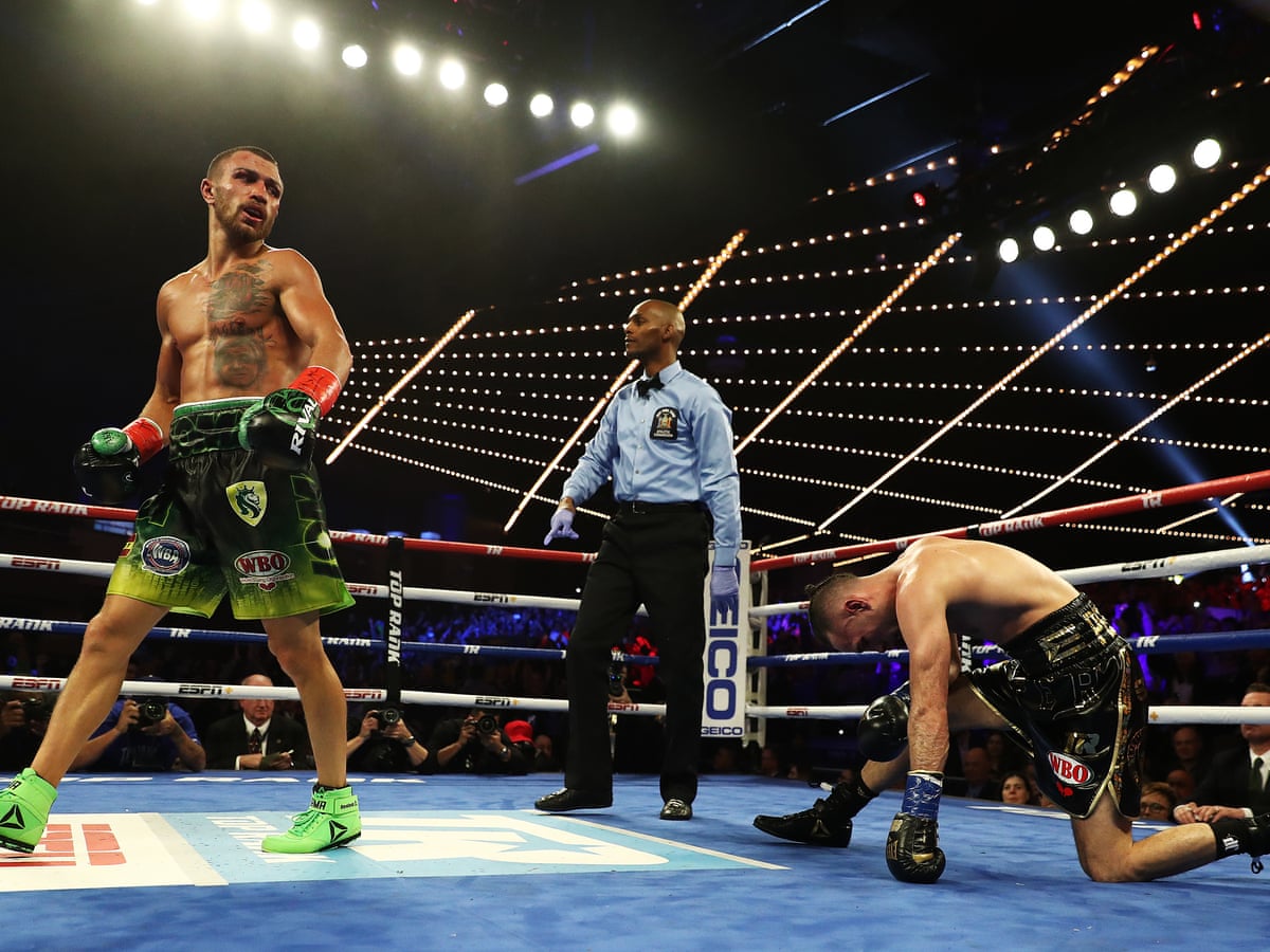 Vasiliy Lomachenko Overwhelms Jose Pedraza Late To Unify Lightweight Titles Boxing The Guardian
