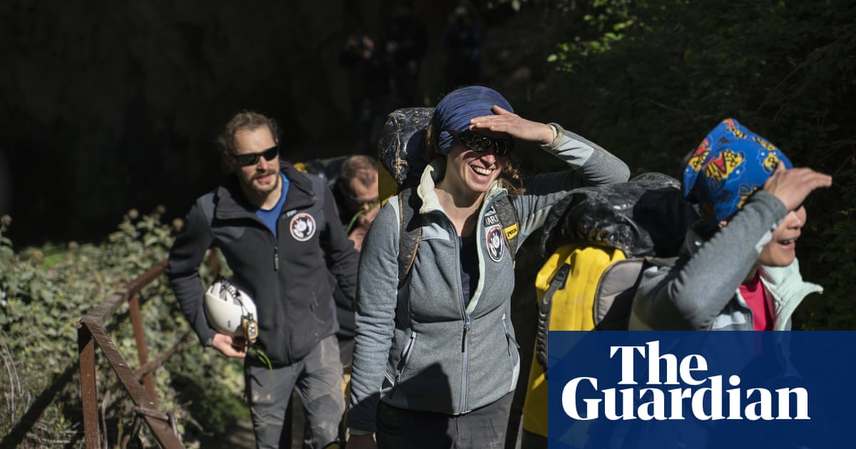 'Like pressing pause': volunteers emerge from 40-day cave isolation experiment – video