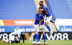 Jamie Vardy Plunders Crystal Palace To Become Leicester S Man Of The Century Football The Guardian