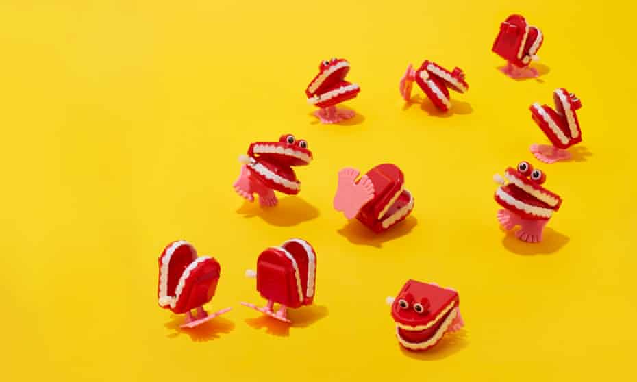Sets of teeth chattering