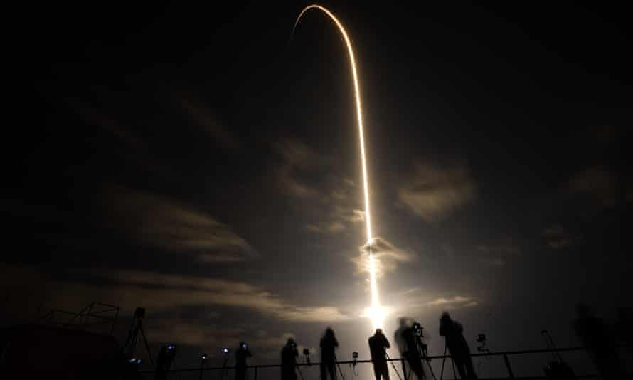 A SpaceX Falcon 9 lifts off