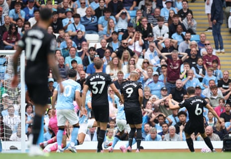 Joao Palhinha (right) fires home to double Spurs’ lead at Manchester City.