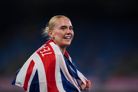 Emily Newnham of Great Britain celebrates winning a silver medal.