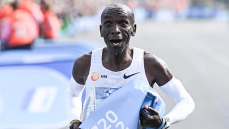 Eliud Kipchoge takes 30 seconds off his men's marathon world record in Berlin | Marathon | The Guardian