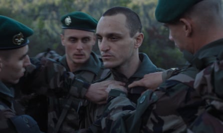 Franz Rogowski dans Discoboy
