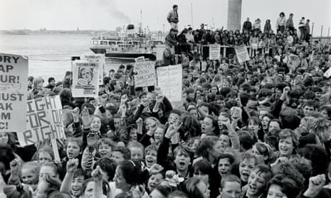 10,000 children protest against the Thatcher government’s policy in 1985.