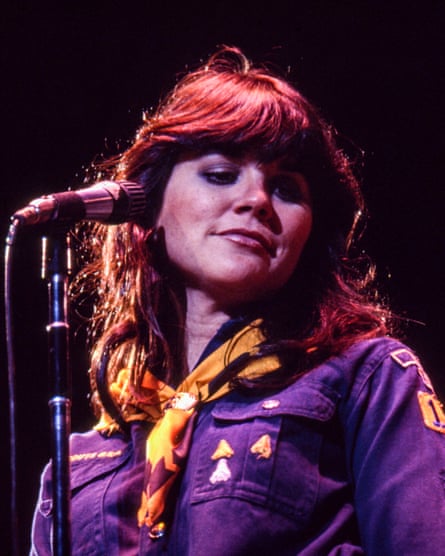 Linda Ronstadt performing live in 1977