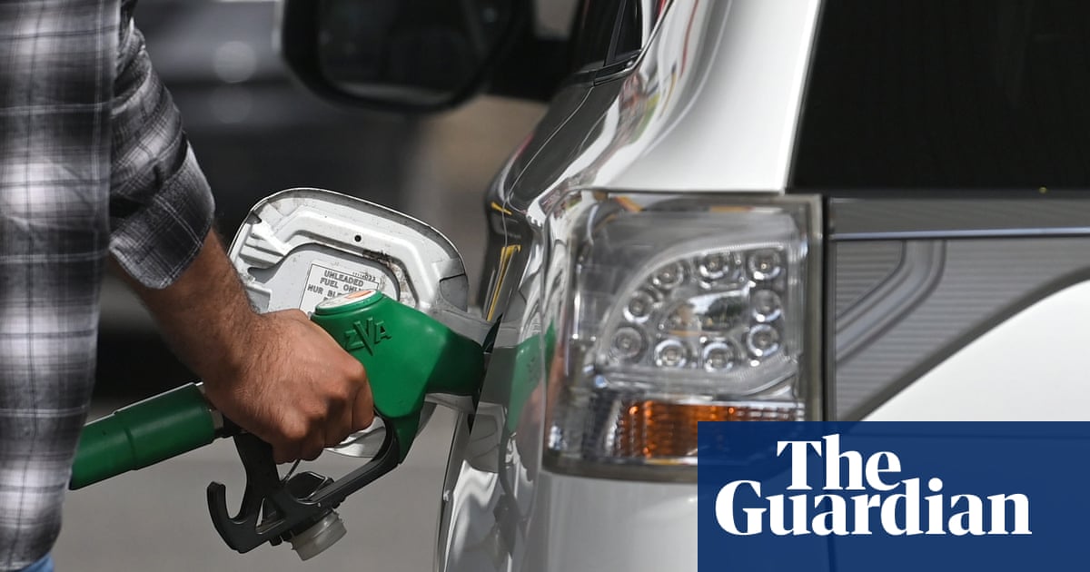Why filling up the average family car in the UK has topped £100