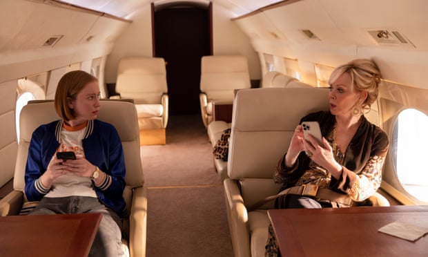 Jean Smart and Hannah Einbinder in Hacks