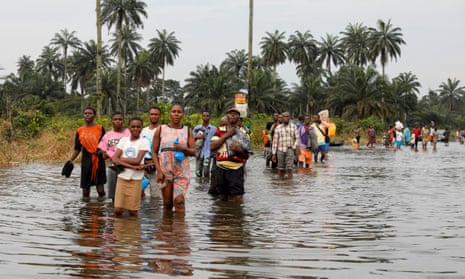 Everyone has to work so the family can survive': floods in Nigeria force  children out of schools | Global development | The Guardian