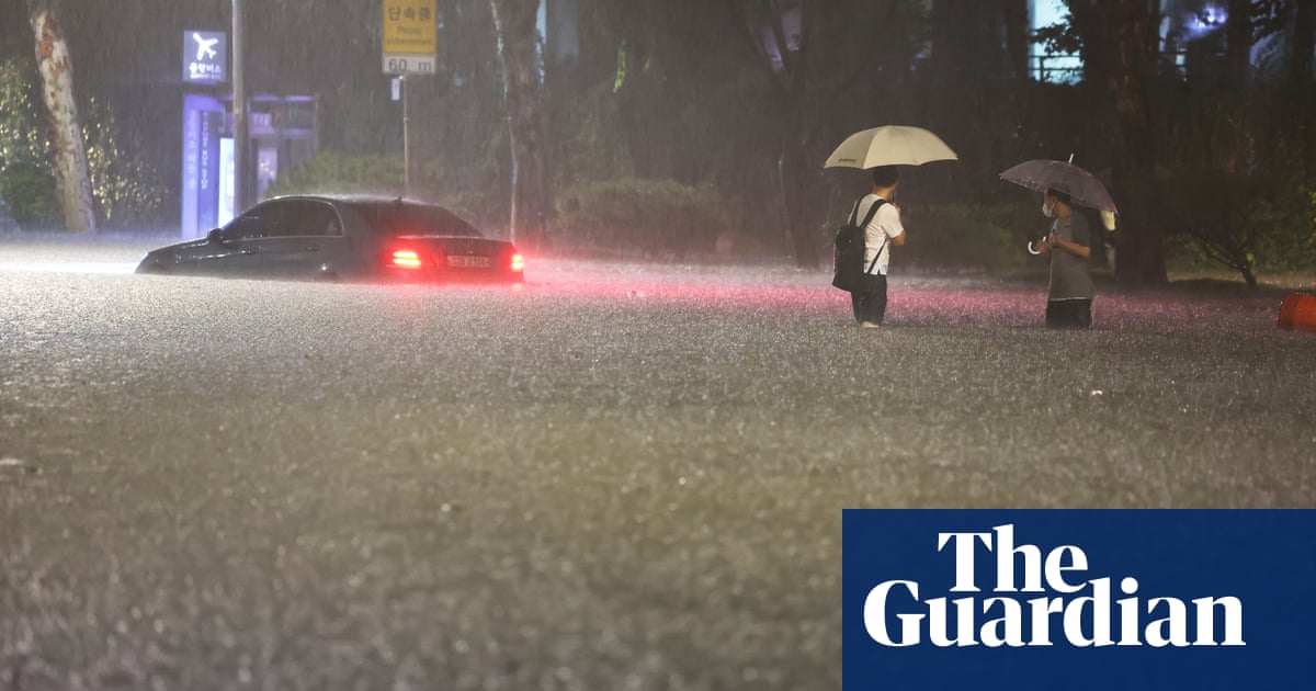 Floods submerge parts of South Korean capital – video