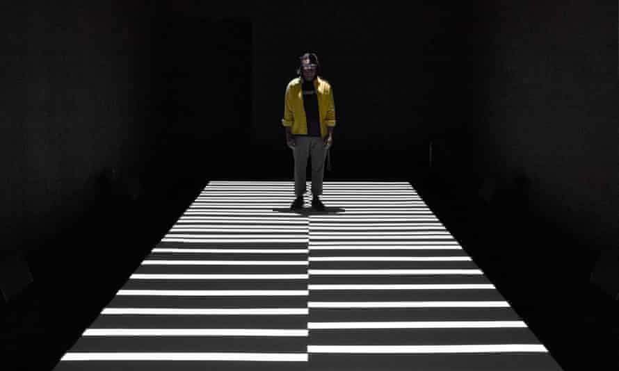 Test Pattern 16 by Ryoji Ikeda.