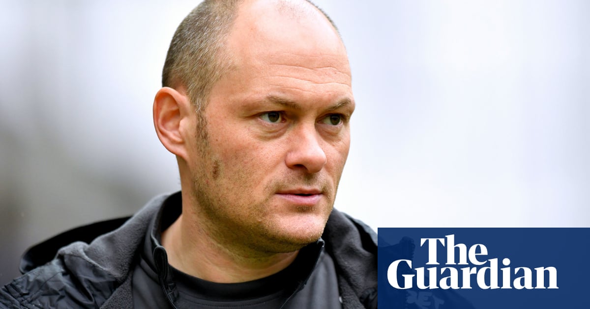 Sunderland appoint Alex Neil as head coach on 12-month rolling deal
