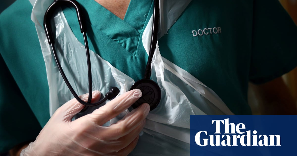 Doctors forced to work overnight shifts at last minute in NHS staffing crisis
