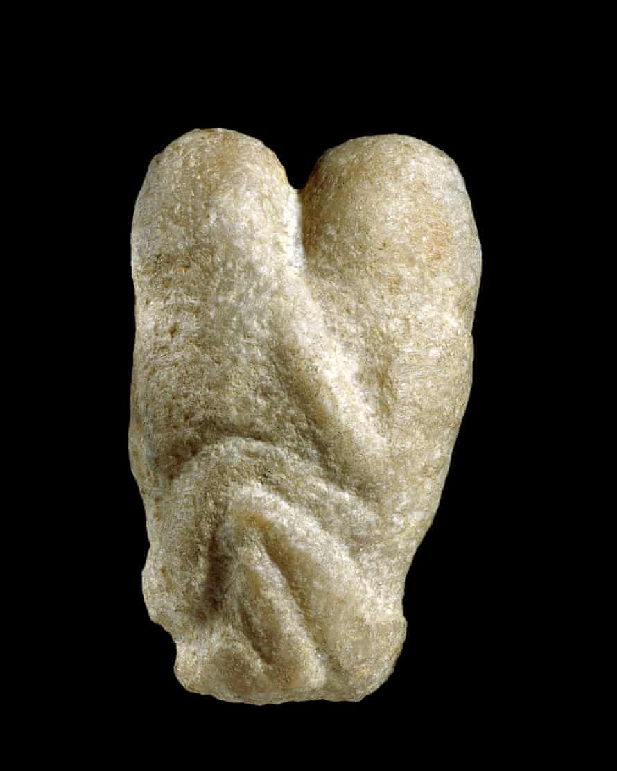 Ain Sakhri lovers, Natufian culture c. 9000 BC, Ain Sakhri, Jordan.